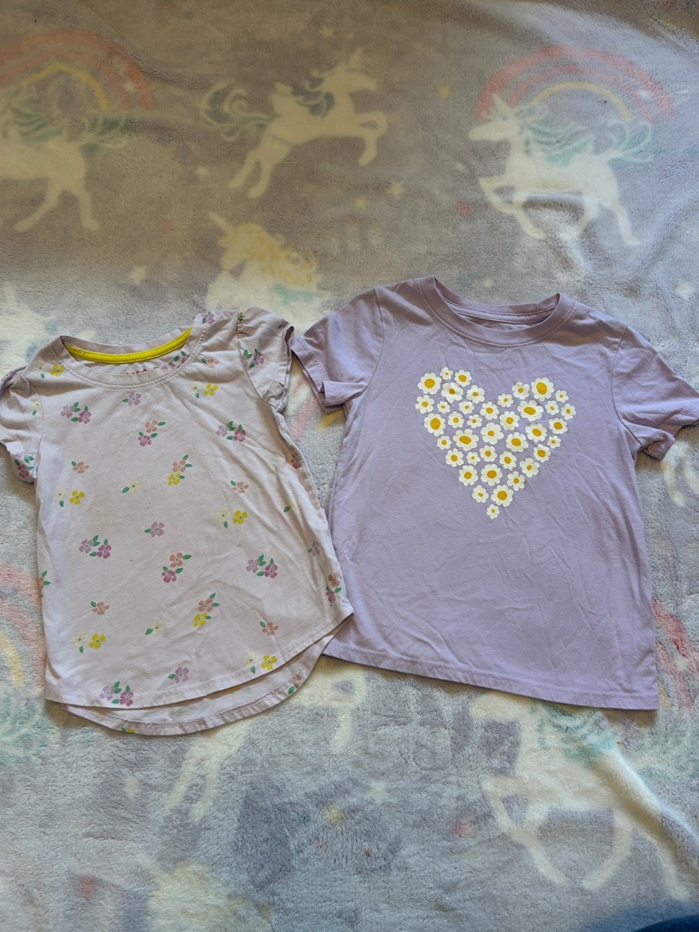 Cat & Jack Girls' Lavender Floral Heart Short Sleeve Tees